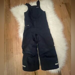 Patagonia size 4 Navy snow bibs
